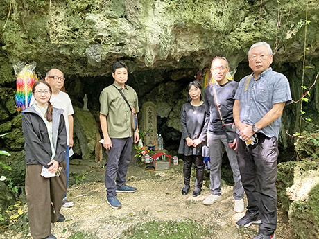 糸数アブラチガマ